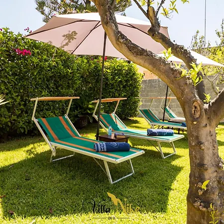 Nike Bed & Breakfast 3*