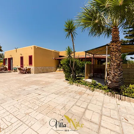 Nike Bed & Breakfast 3*