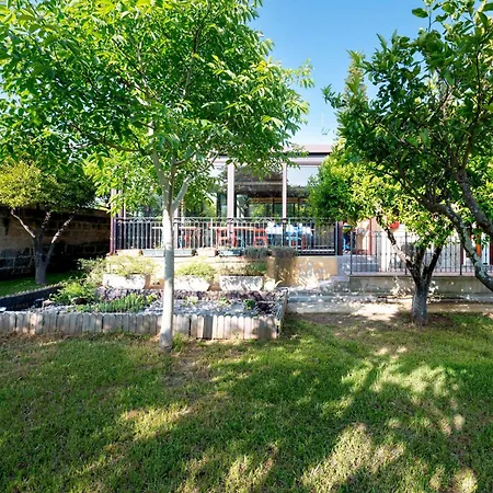 Nike Bed & Breakfast