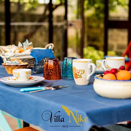 Nike Bed & Breakfast San Foca